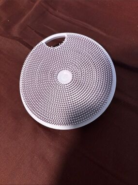 NWOT Silicone Body Scrubber